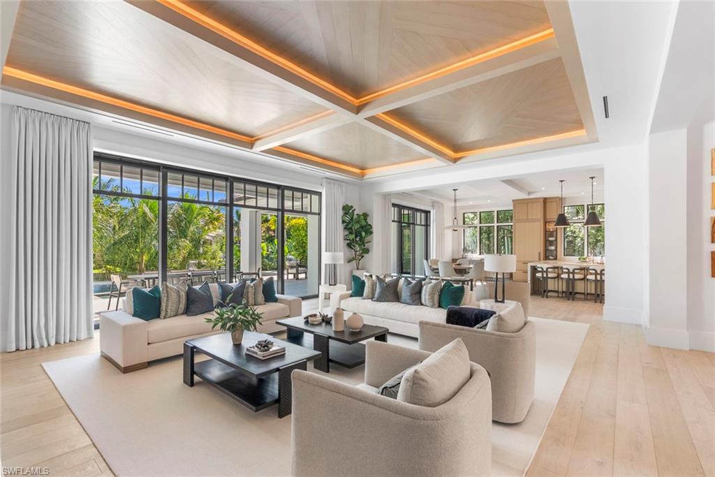 2231 Forrest Lane Naples, FL 34102 - Photo 11 of 50