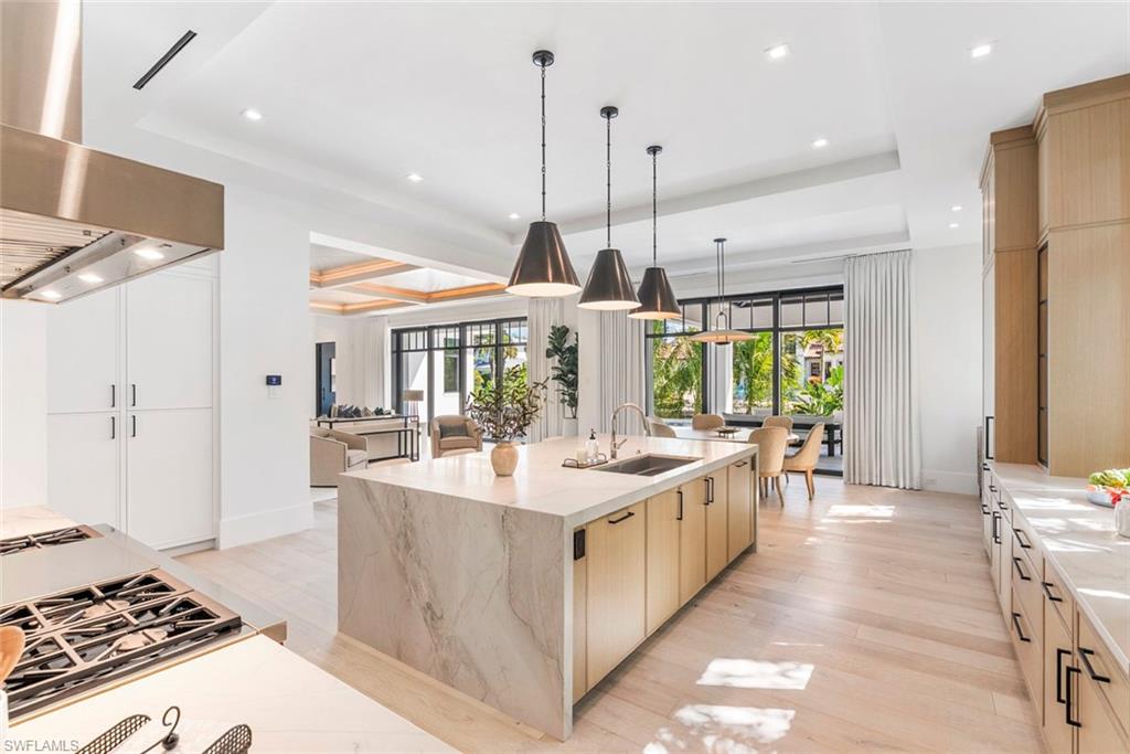 2231 Forrest Lane Naples, FL 34102 - Photo 15 of 50