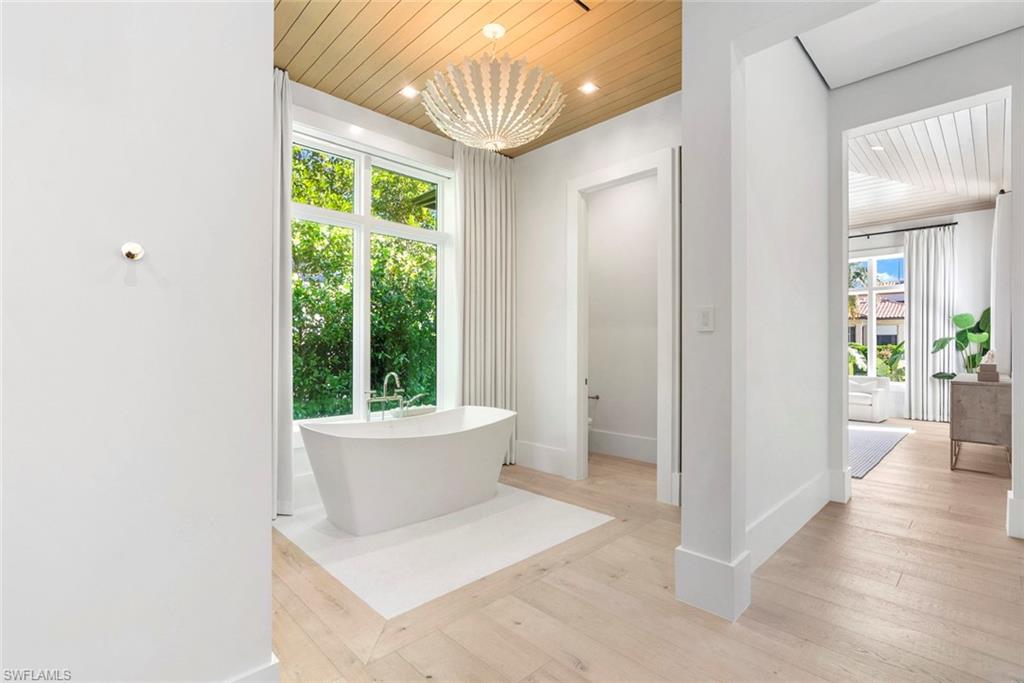 2231 Forrest Lane Naples, FL 34102 - Photo 23 of 50