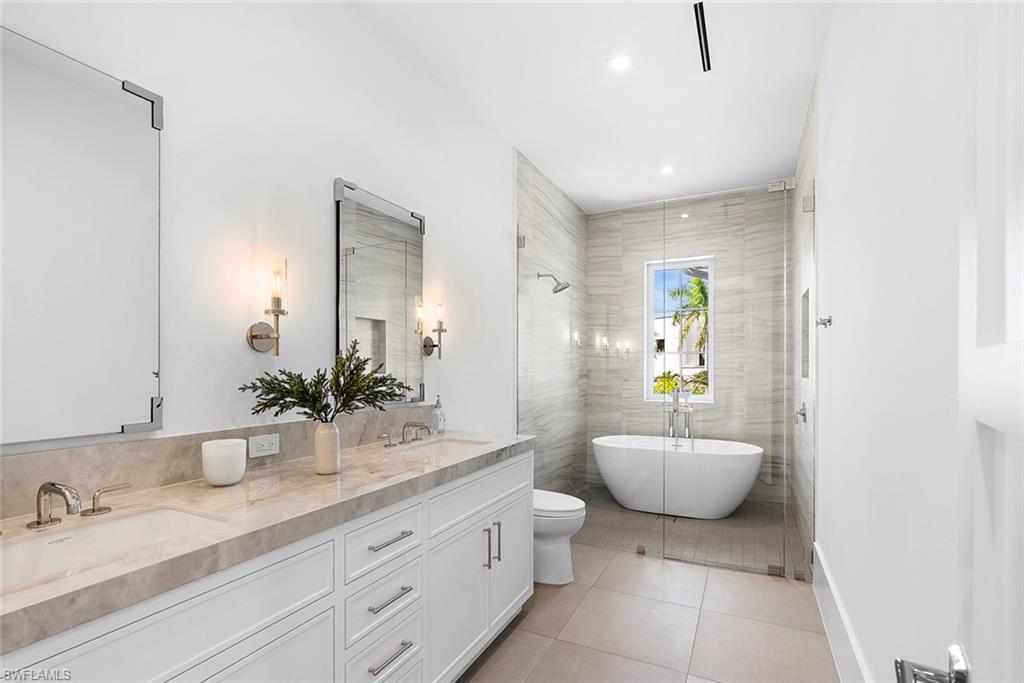 2231 Forrest Lane Naples, FL 34102 - Photo 37 of 50