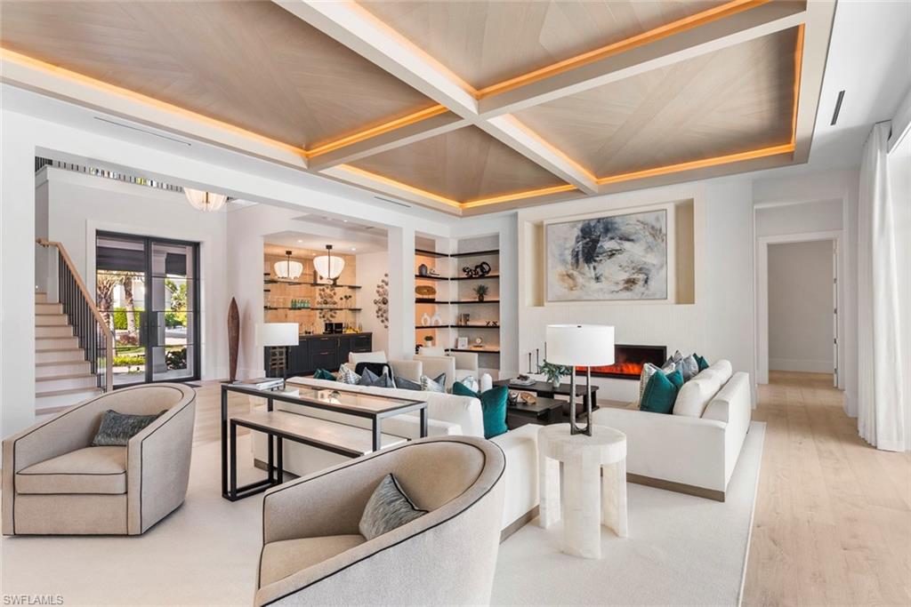 2231 Forrest Lane Naples, FL 34102 - Photo 7 of 50