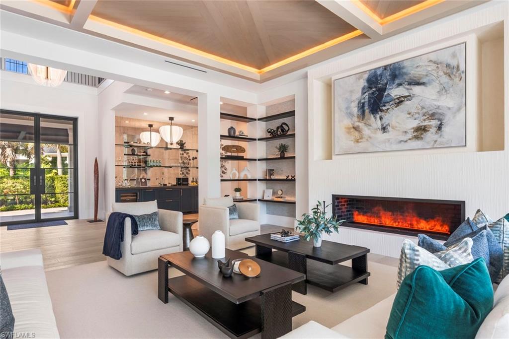 2231 Forrest Lane Naples, FL 34102 - Photo 8 of 50