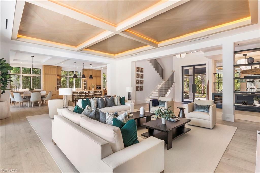 2231 Forrest Lane Naples, FL 34102 - Photo 9 of 50