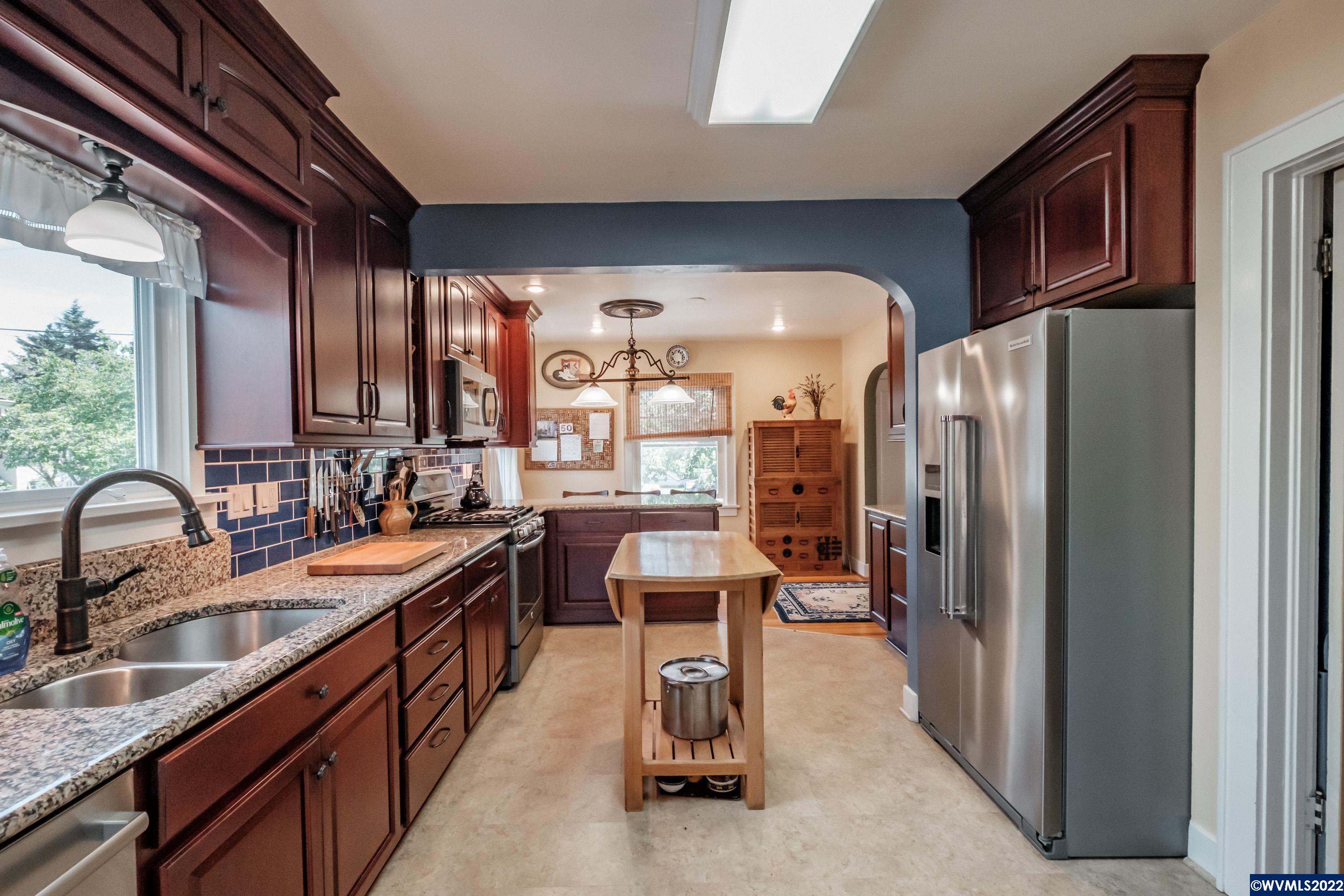 942 Southwest 11th Street Corvallis, OR 97333 - Photo 14 of 42