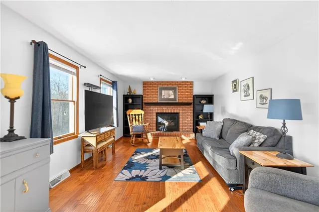 $425,000 | 913 Lodgepole Drive, Imperial, PA 15126