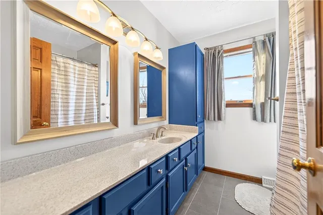 $425,000 | 913 Lodgepole Drive, Imperial, PA 15126