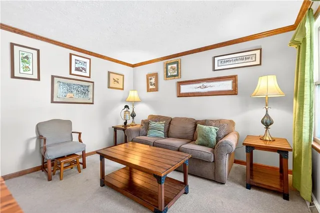 $425,000 | 913 Lodgepole Drive, Imperial, PA 15126