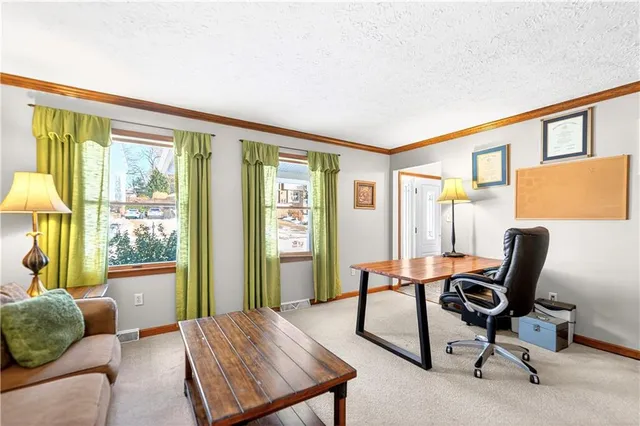 $425,000 | 913 Lodgepole Drive, Imperial, PA 15126