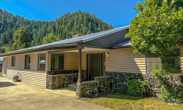 $363,000 | 1155 Michigan Avenue, Orofino, ID 83544