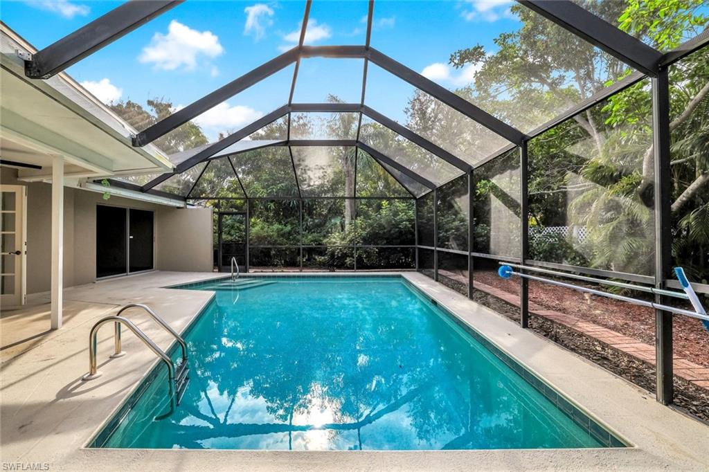 196 Baltusrol Drive Naples, FL 34113 - Photo 18 of 20 Swimming pool