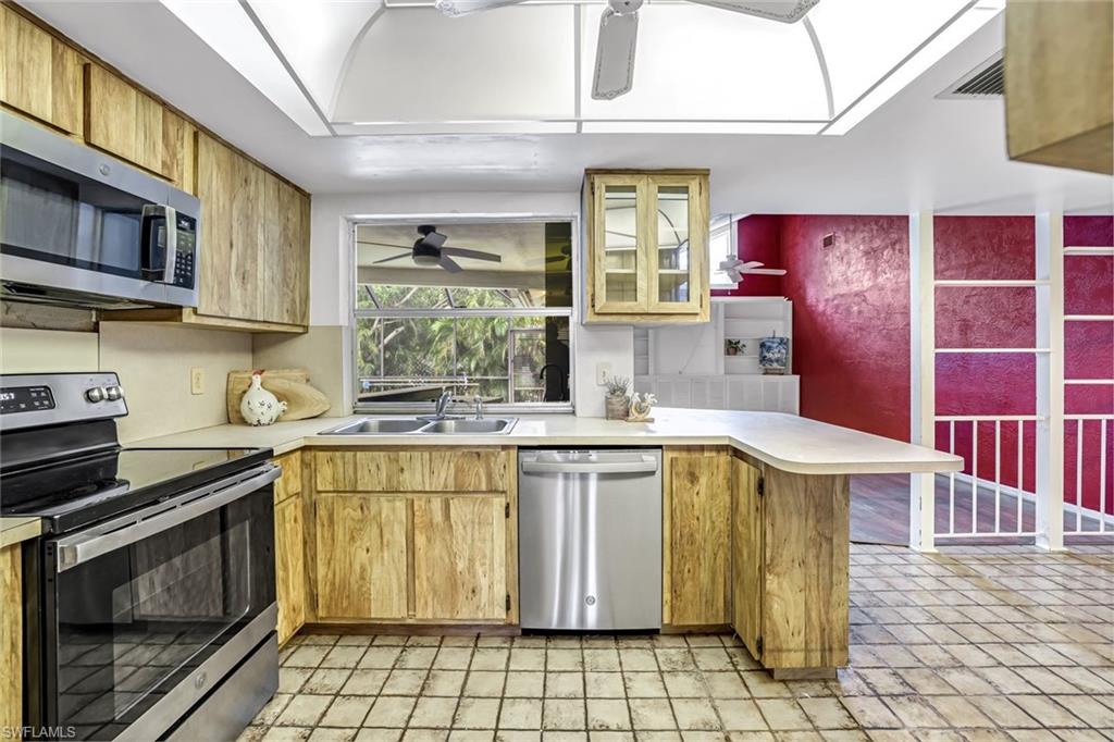 196 Baltusrol Drive Naples, FL 34113 - Photo 8 of 20