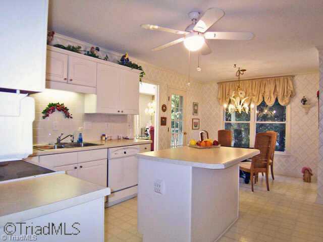 1406 Whites Mill Road High Point, NC 27265 - Photo 2 of 9 Kitchen.