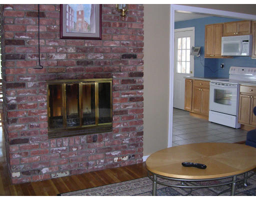 254 Dunstable Road Chelmsford, MA 01863 - Photo 5 of 11