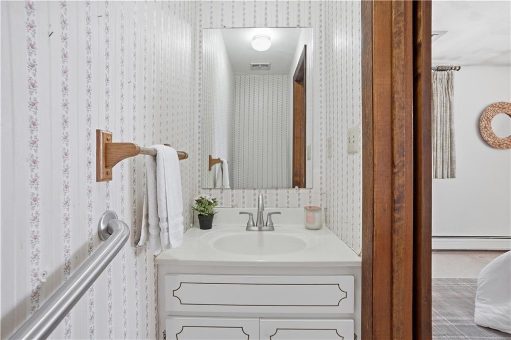 1618 Ridge Avenue Coraopolis, PA 15108 - Photo 17 of 30