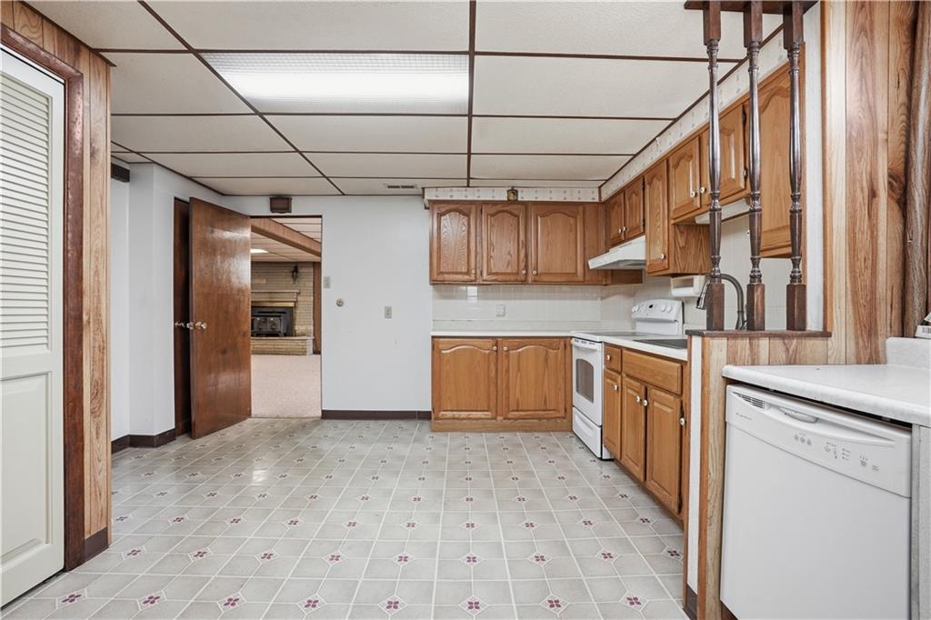 1618 Ridge Avenue Coraopolis, PA 15108 - Photo 25 of 30