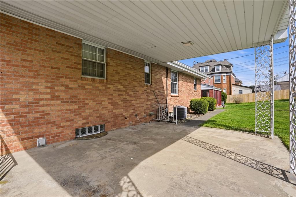 1618 Ridge Avenue Coraopolis, PA 15108 - Photo 29 of 30