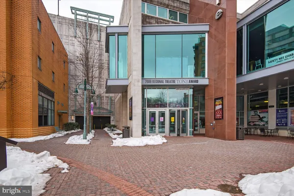 $400,000 | 2800 South Wakefield Street, Unit A, Arlington, VA 22206