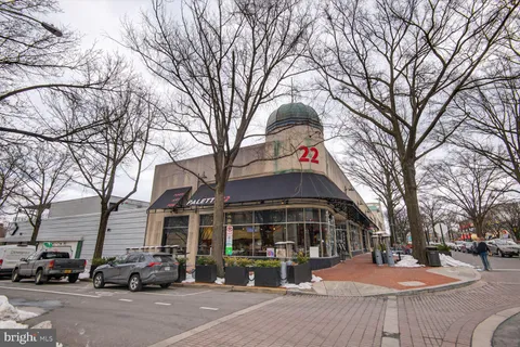 $405,000 | 2800 South Wakefield Street, Unit A, Arlington, VA 22206