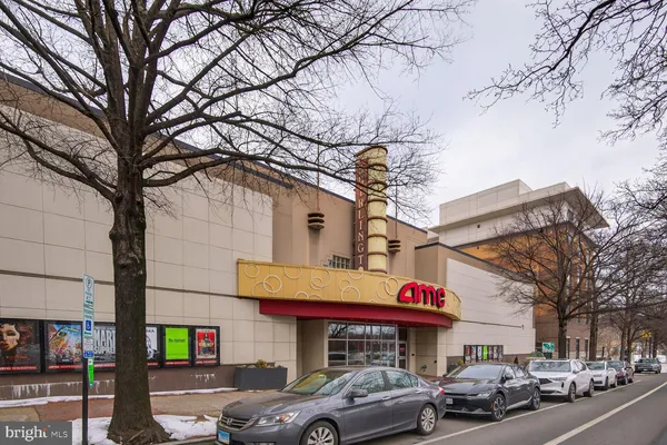 $400,000 | 2800 South Wakefield Street, Unit A, Arlington, VA 22206