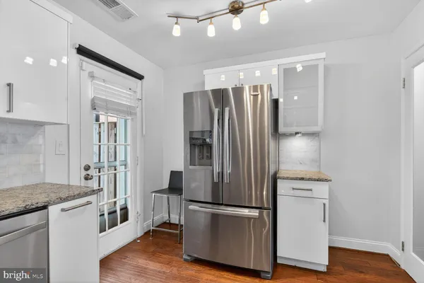 $400,000 | 2800 South Wakefield Street, Unit A, Arlington, VA 22206