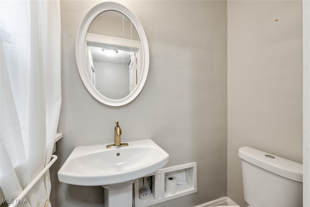 2182 Maplewood Road Cleveland, OH 44118 - Photo 40 of 50 Gallery Image 40