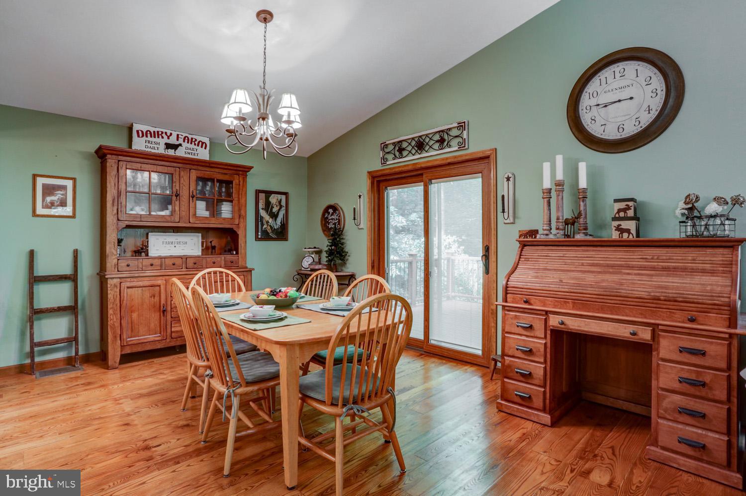 431 Vinemont Road Reading, PA 19608 - Photo 11 of 70 Dining Room