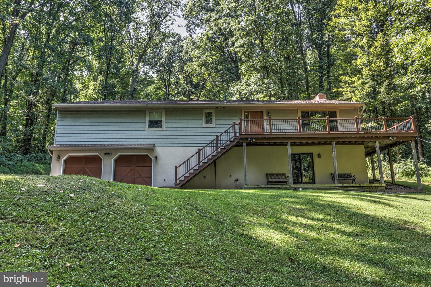 431 Vinemont Road Reading, PA 19608 - Photo 4 of 70