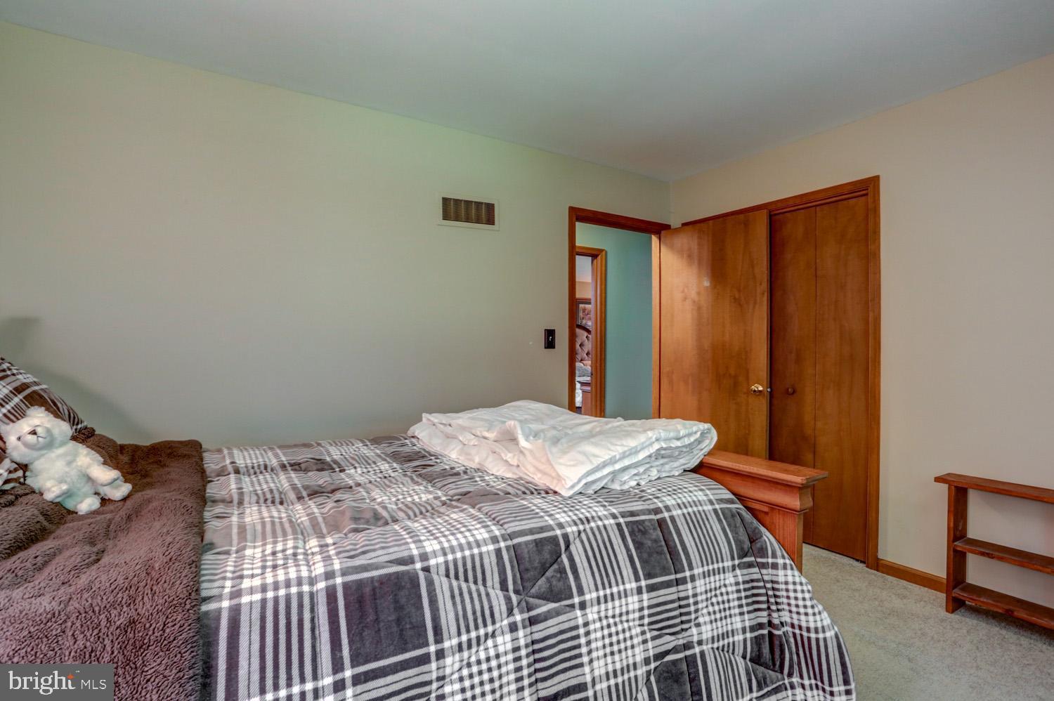 431 Vinemont Road Reading, PA 19608 - Photo 39 of 70