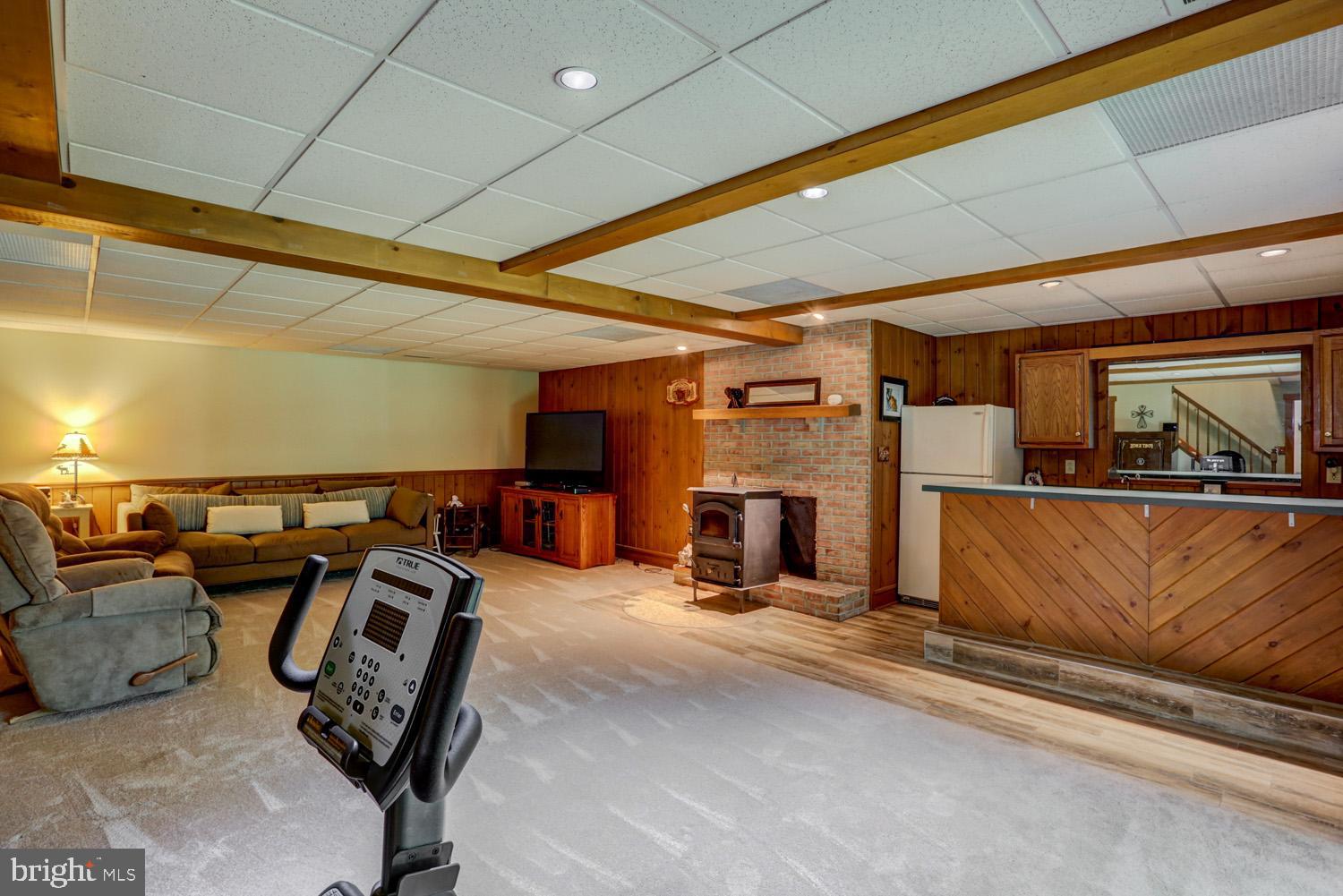 431 Vinemont Road Reading, PA 19608 - Photo 43 of 70 Family Room