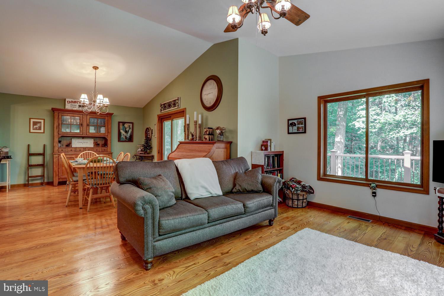 431 Vinemont Road Reading, PA 19608 - Photo 9 of 70