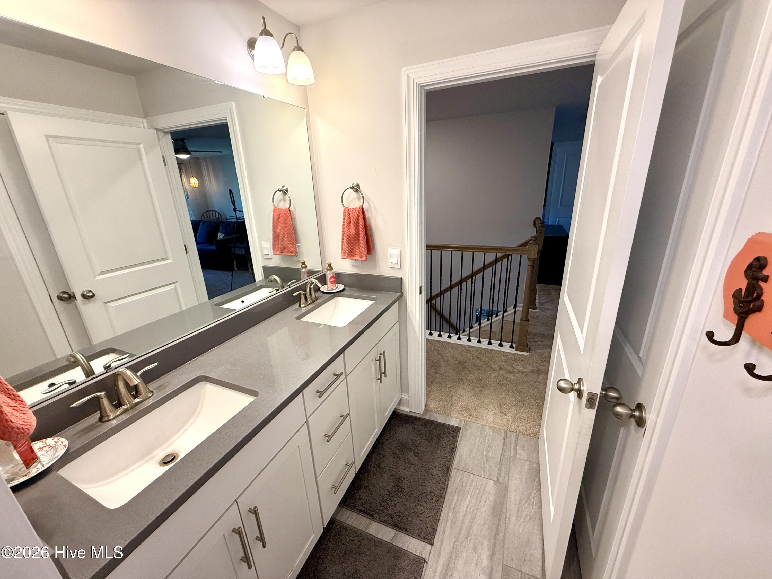 5010 Spring Green Pass New Bern, NC 28562 - Photo 29 of 61 2nd floor bathroom
