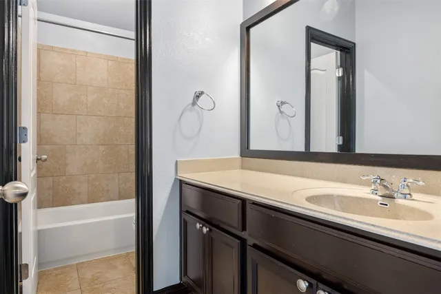 $488,000 | 529 Oyster Creek, Buda, TX 78610