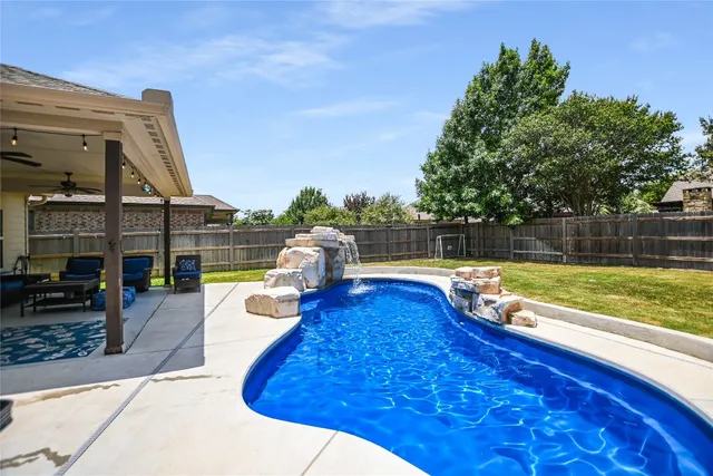 $488,000 | 529 Oyster Creek, Buda, TX 78610