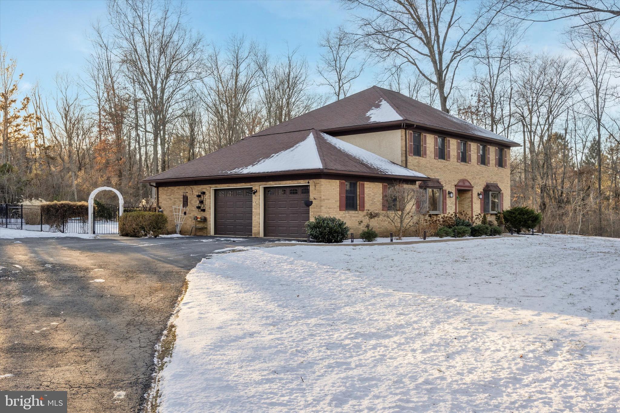 78 7 Stars Road Spring City, PA 19475 - Photo 2 of 117 a front view of a house with a garden