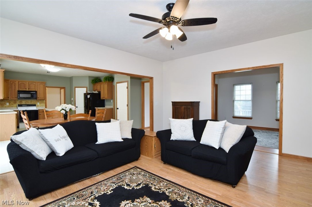 6967 Auburn Ridge Road Painesville, OH 44077 - Photo 8 of 47