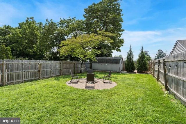 a front view of house with yard
