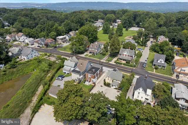 $2,800 | 32 West Central Avenue, Paoli, PA 19301