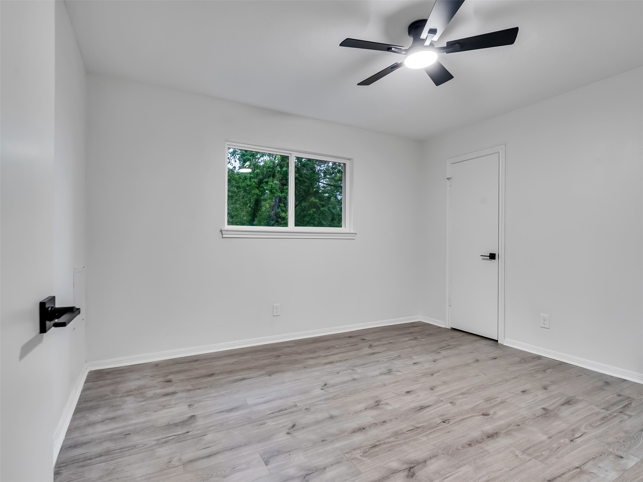 4023 Laverock Road Spring, TX 77388 - Photo 26 of 36 3rd bedroom