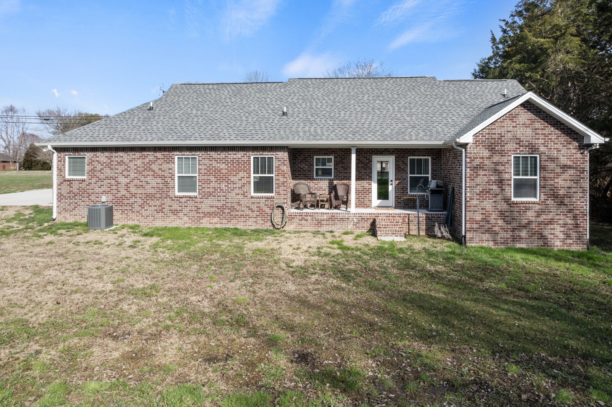 1295 Old Estill Springs Road Winchester, TN 37398 - Photo 31 of 34 front view of a house with a yard