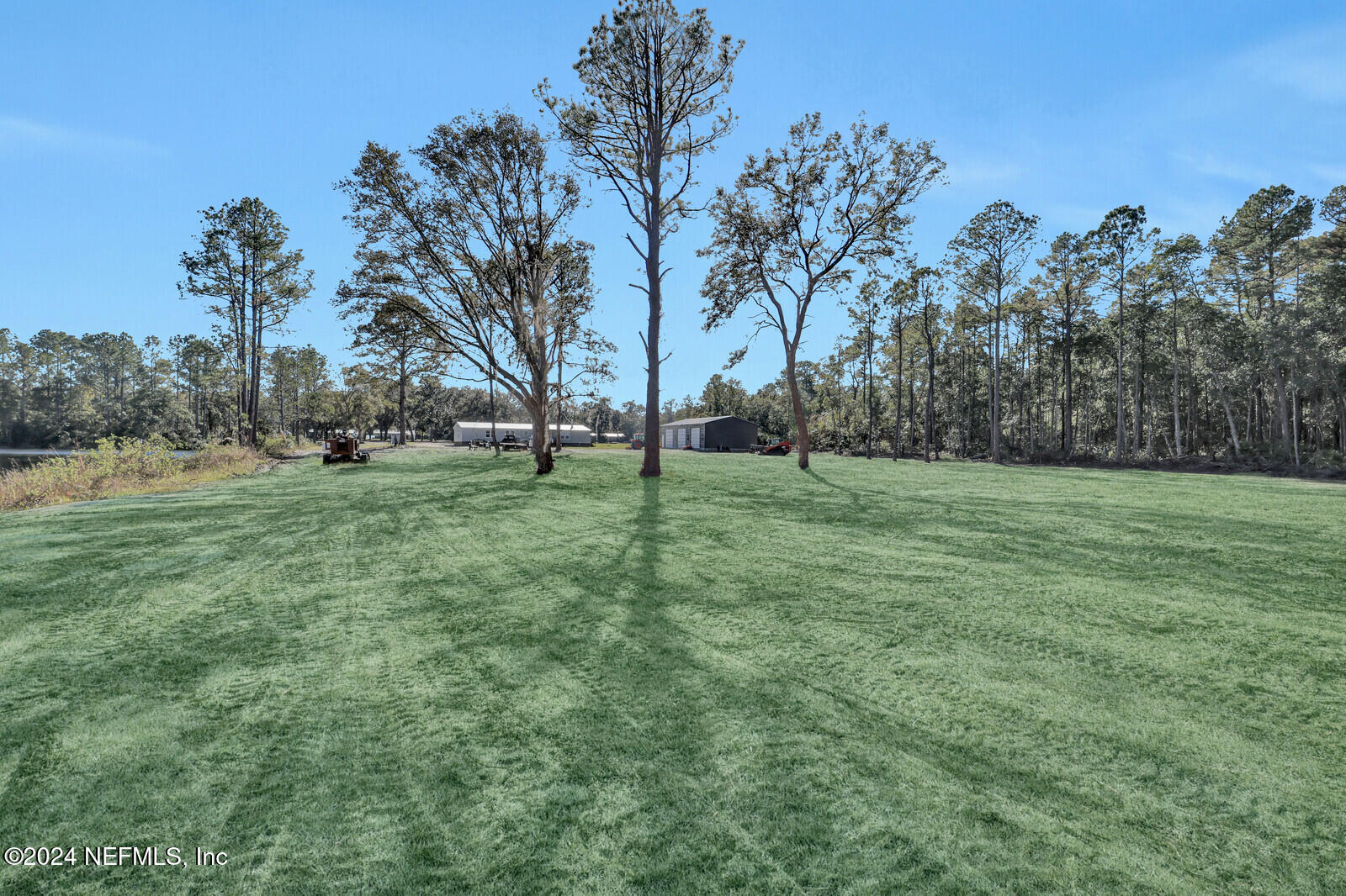 141 Woods Road San Mateo, FL 32187 - Photo 12 of 64 15_0H3A6625_mls