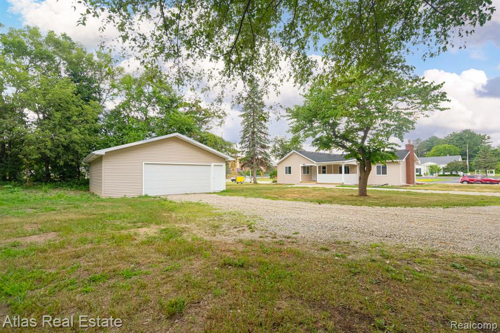 7398 North Genesee Road Genesee, MI 48437 - Photo 6 of 34