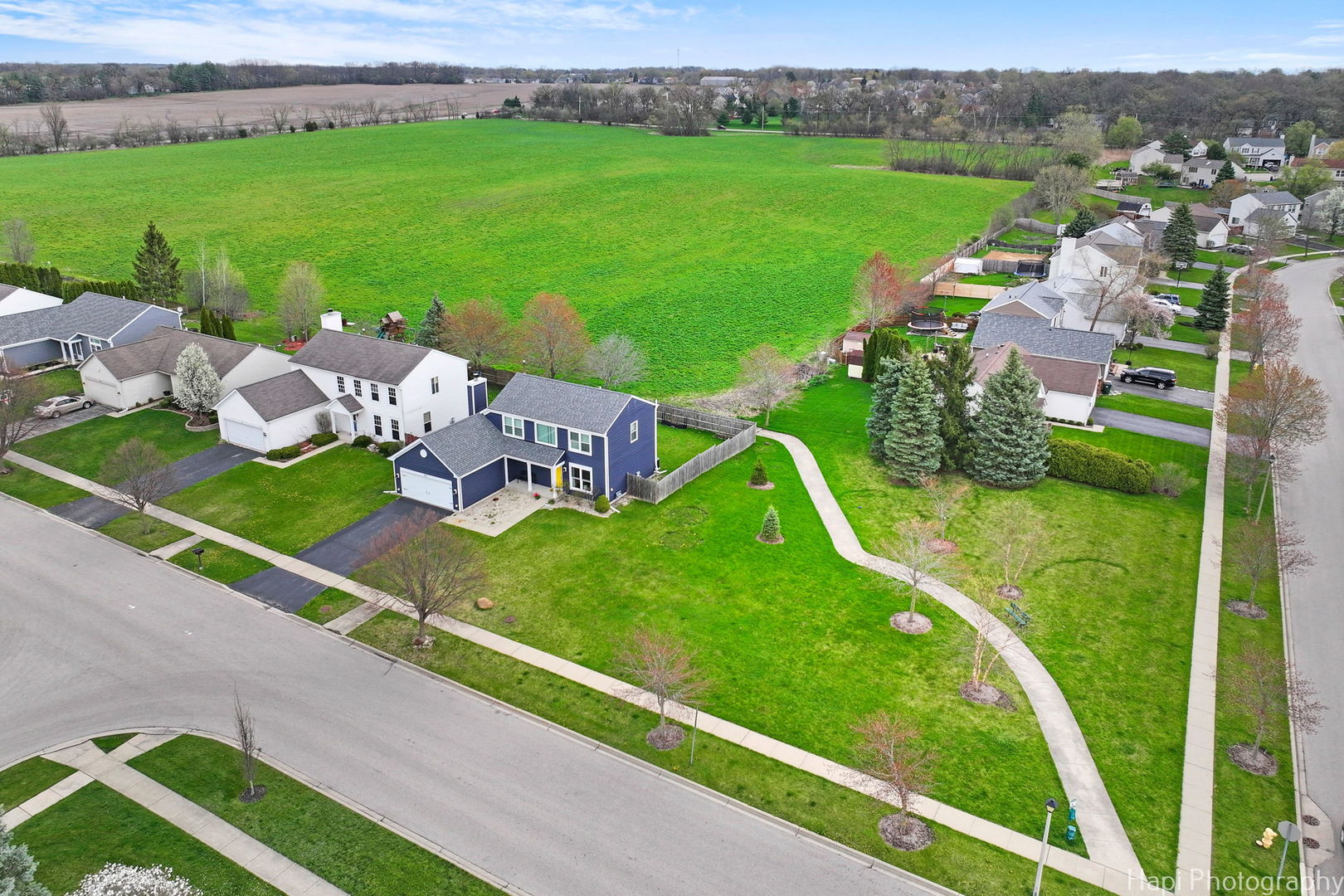 657 Indian Trail Road Antioch, IL 60002 - Photo 4 of 26 Gallery Image 4