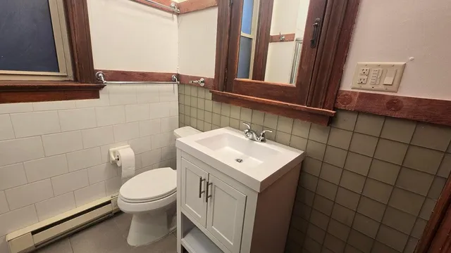 $950 | 522 West National Avenue, Unit 202, Milwaukee, WI 53204