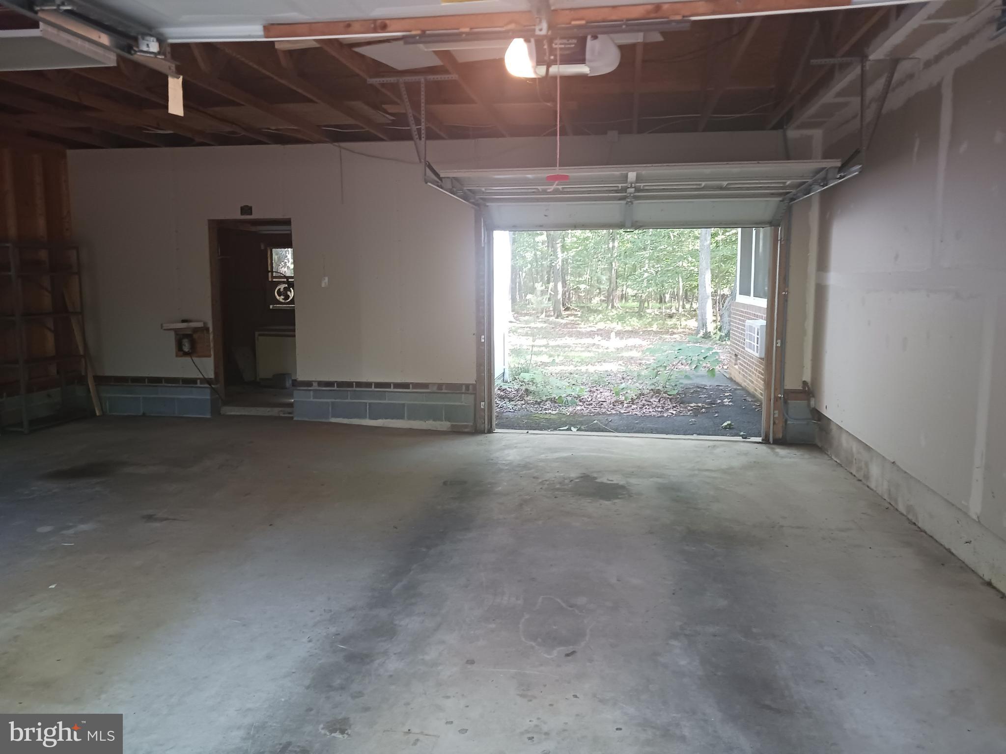 304 Gold Valley Road Locust Grove, VA 22508 - Photo 30 of 31 Drive through garage