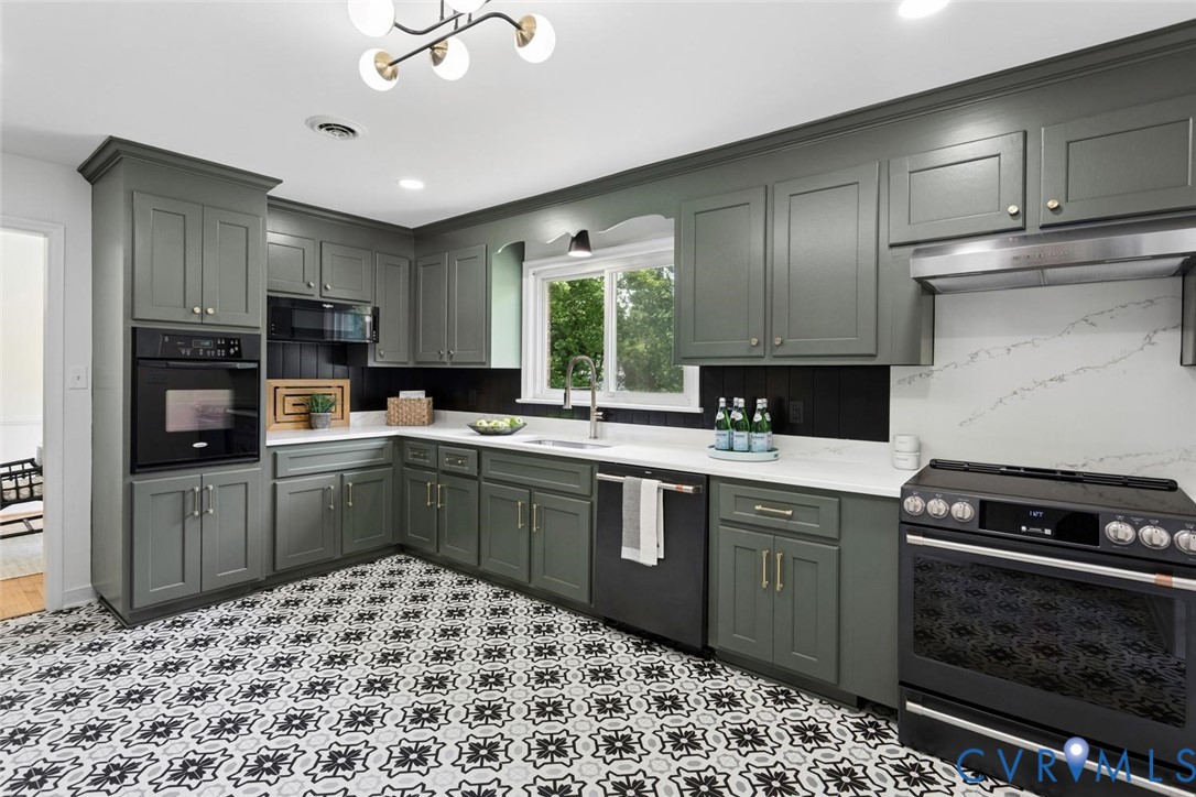 1629 New Market Road Henrico, VA 23231 - Photo 17 of 47 range AND second wall oven in kitchen