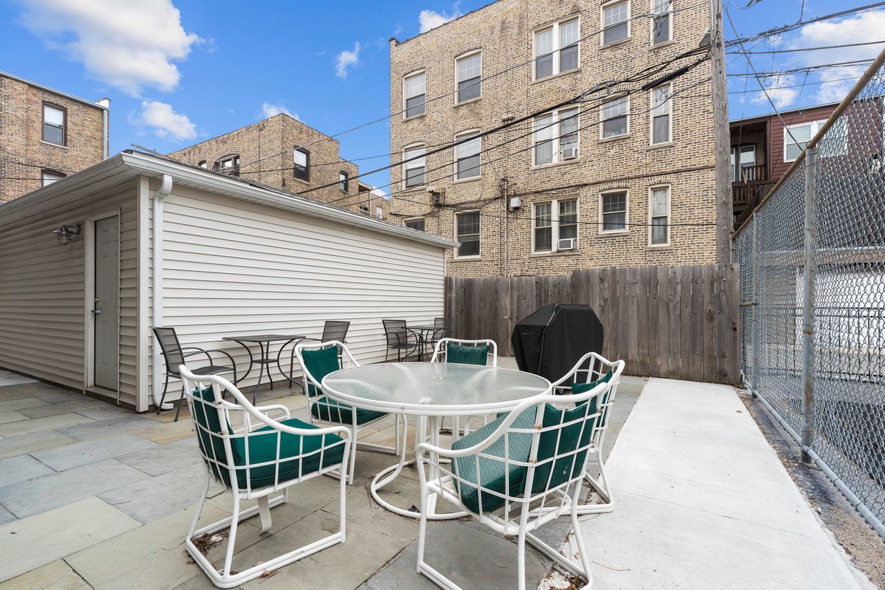 846 West Sheridan Road, Unit 3R Chicago, IL 60613 - Photo 13 of 13