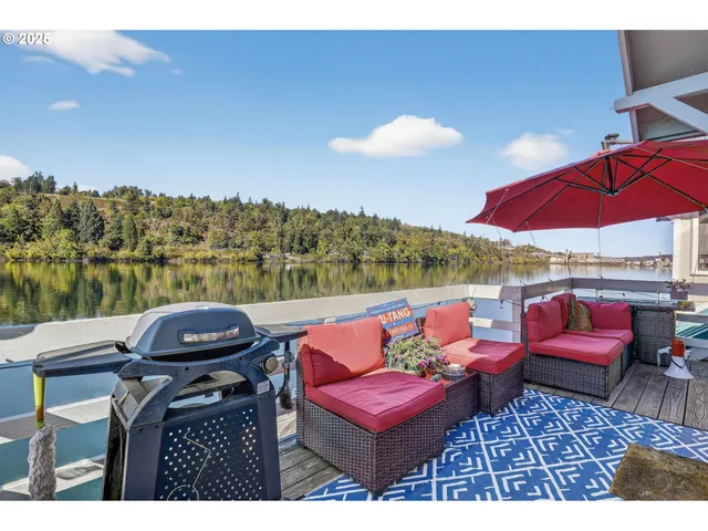 a view of a lake with a house