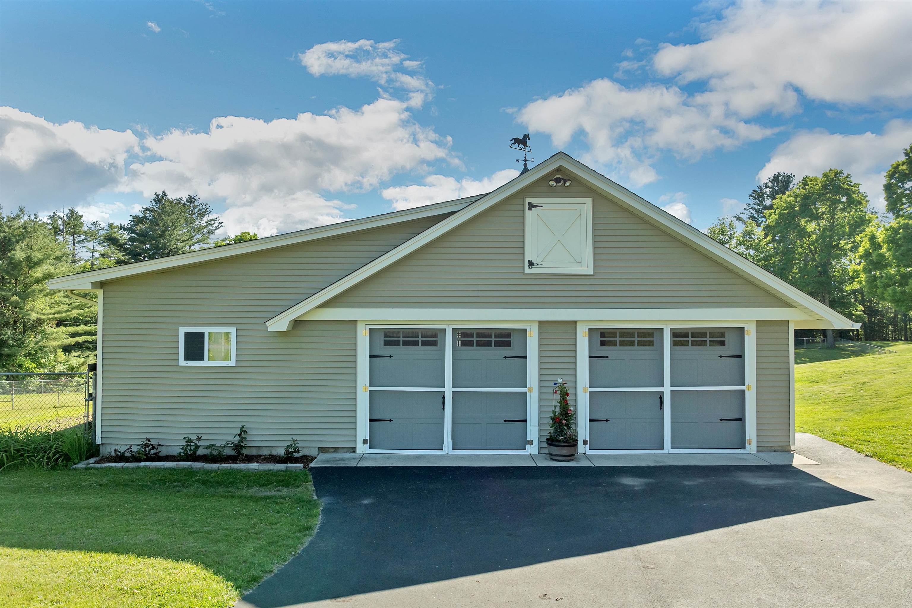 107 Kendall Pond Road Windham, NH 03087 - Photo 10 of 55