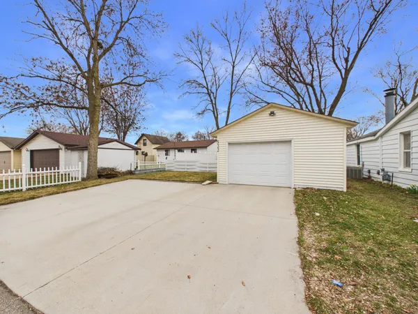 $215,000 | 322 23rd Avenue North, St. Cloud, MN 56303