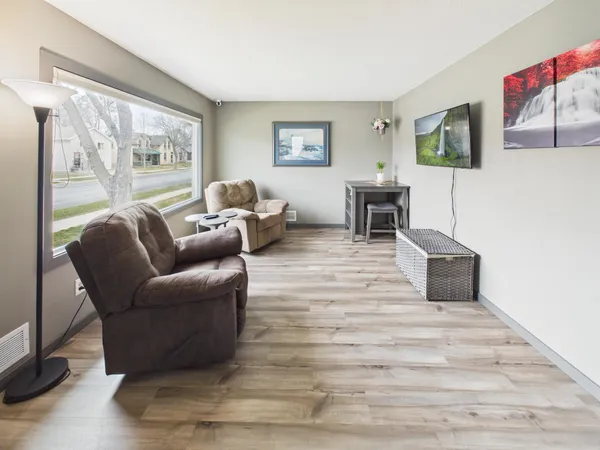 $215,000 | 322 23rd Avenue North, St. Cloud, MN 56303